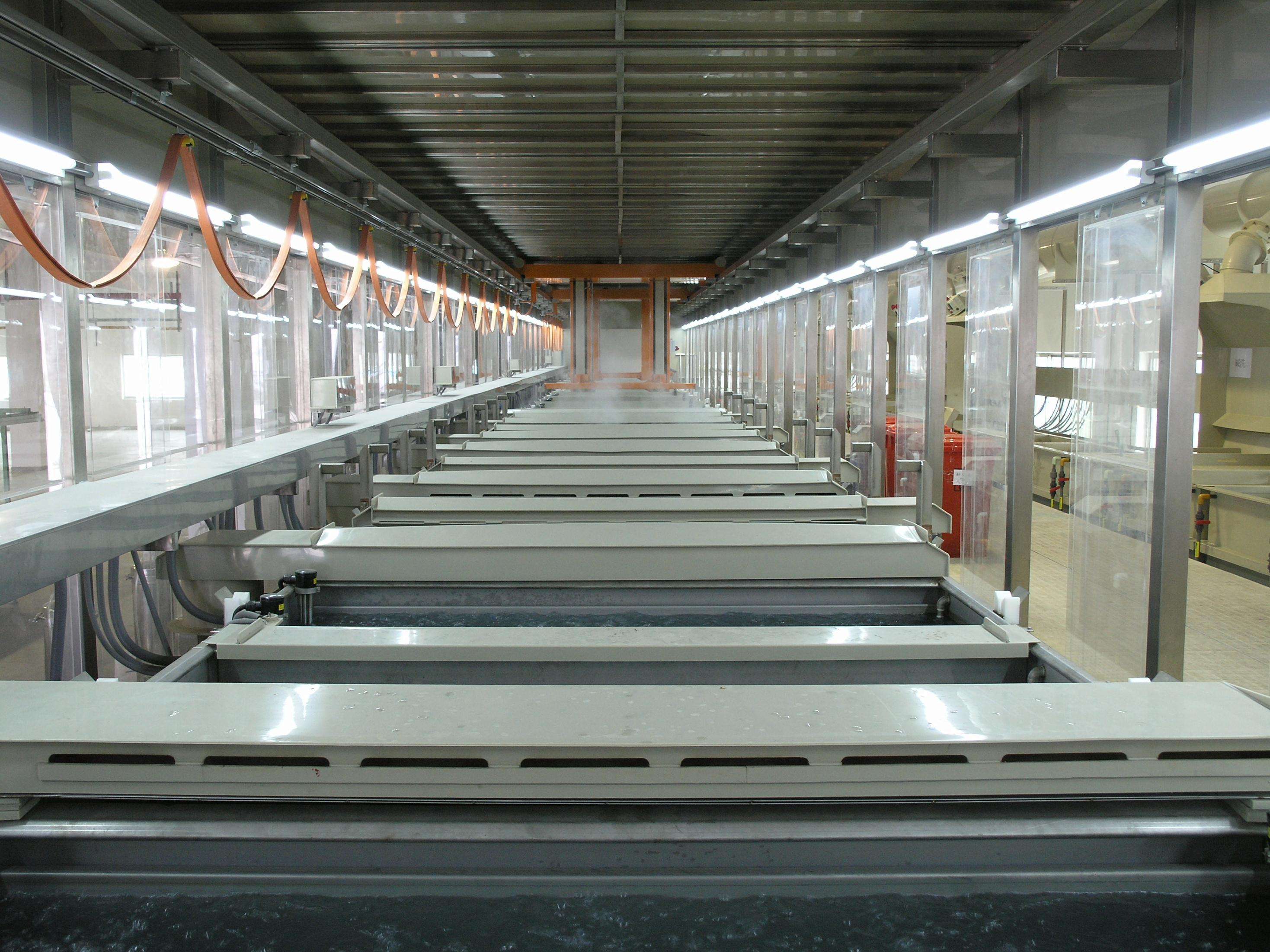 陽(yáng)極氧化生產(chǎn)線(xiàn)