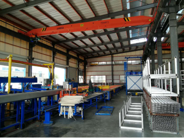 擠壓生產(chǎn)線(xiàn)2